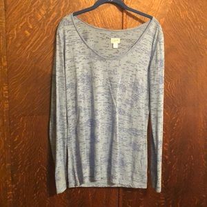 Women’s thin scoop neck long sleeve tee